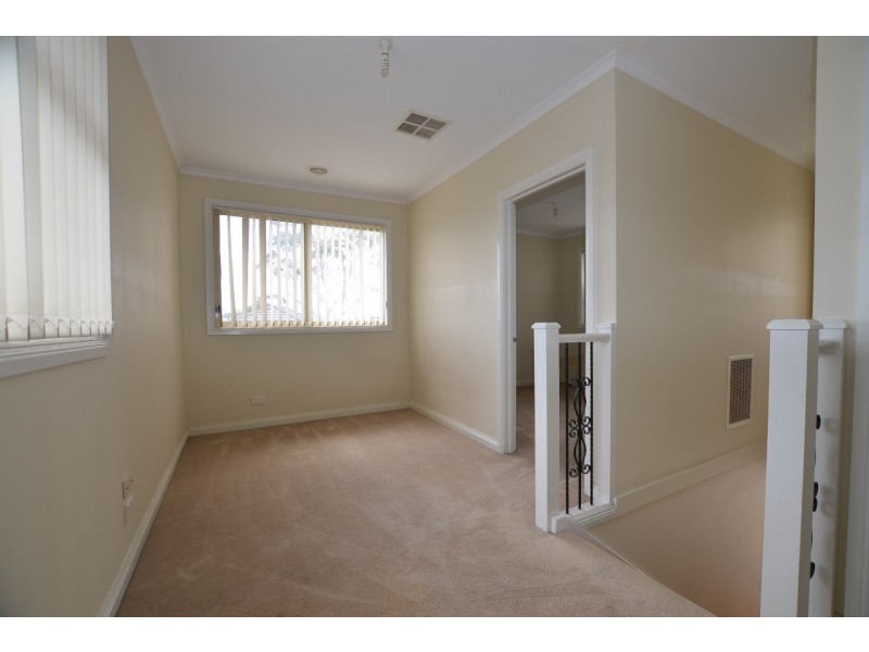 3/52 Churchill Place, Maidstone VIC 3012