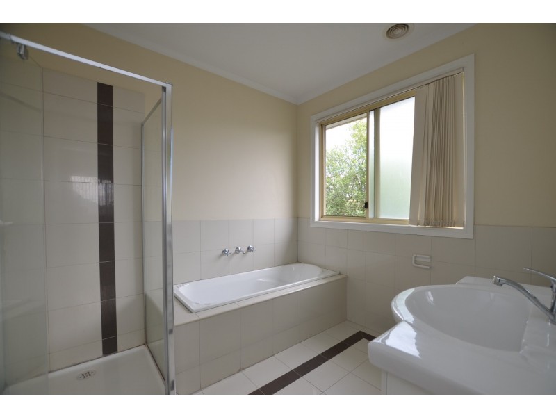 3/52 Churchill Place, Maidstone VIC 3012