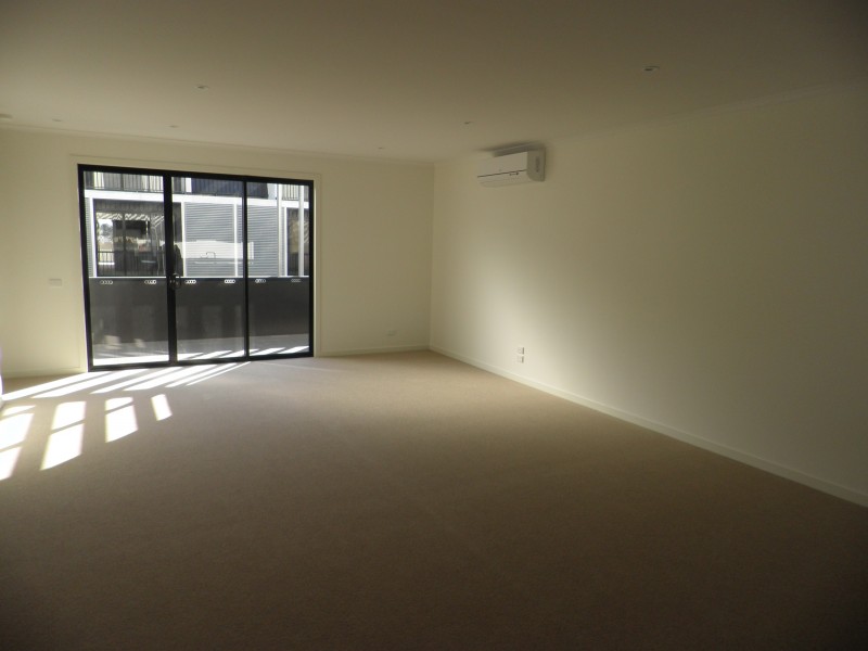 12/20 Hewitt Avenue, Footscray VIC 3011