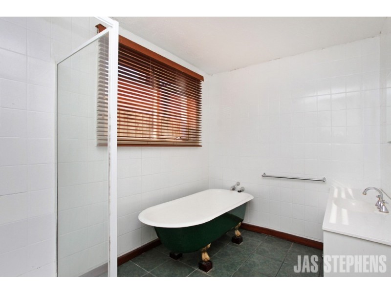 16 Adelaide Street, Footscray VIC 3011