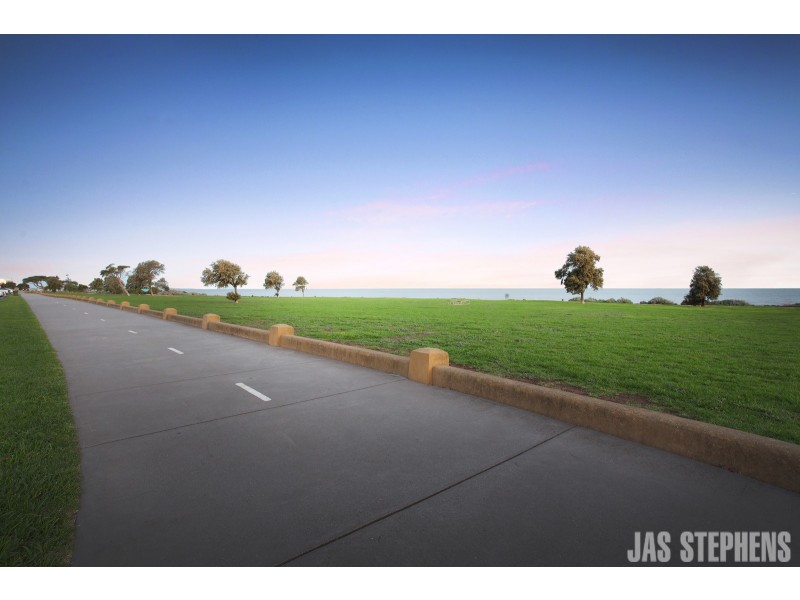 2/24 Esplanade, Williamstown VIC 3016