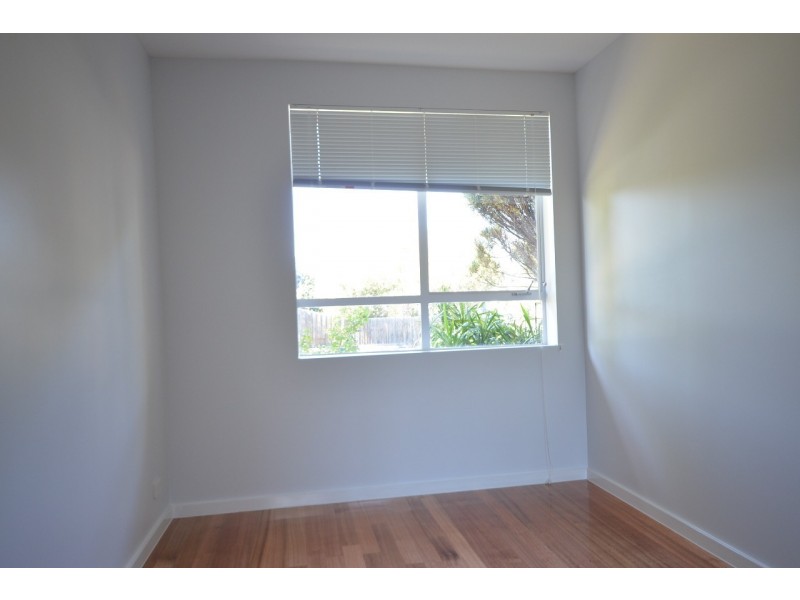 1/57 Kingsville Street, Kingsville VIC 3012