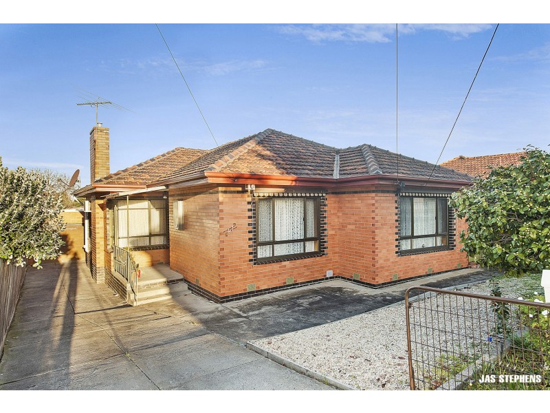 41 Dongola Road, West Footscray VIC 3012