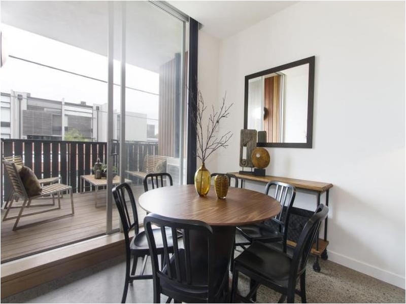 8/2 Alexander Street, Seddon VIC 3011