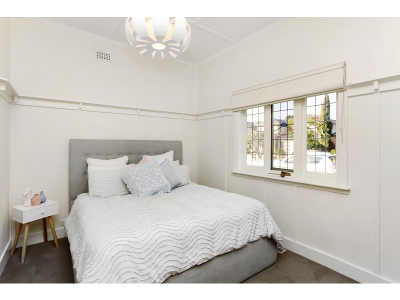 14 Derham Street, Spotswood VIC 3015