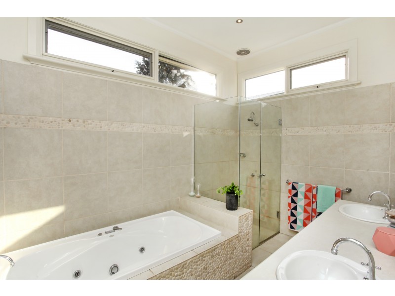 14 Derham Street, Spotswood VIC 3015