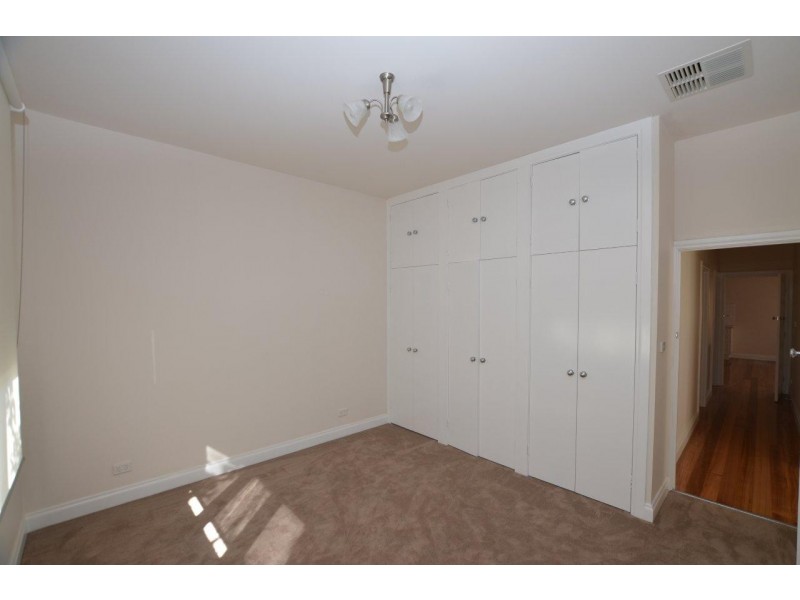 6 South Street, Seddon VIC 3011