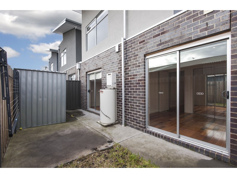 5 Desmond Street, Maidstone VIC 3012