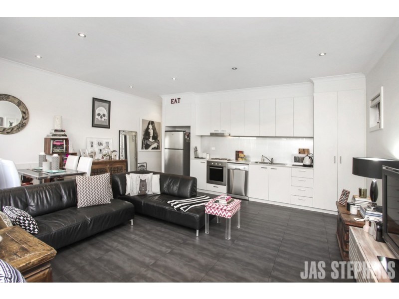 2/114 Somerville Road, Yarraville VIC 3013