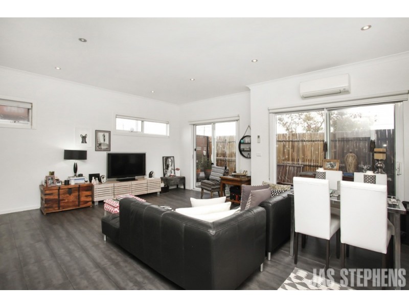 2/114 Somerville Road, Yarraville VIC 3013