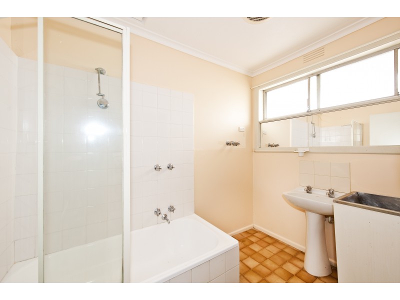 2/118 Gamon Street, Yarraville VIC 3013