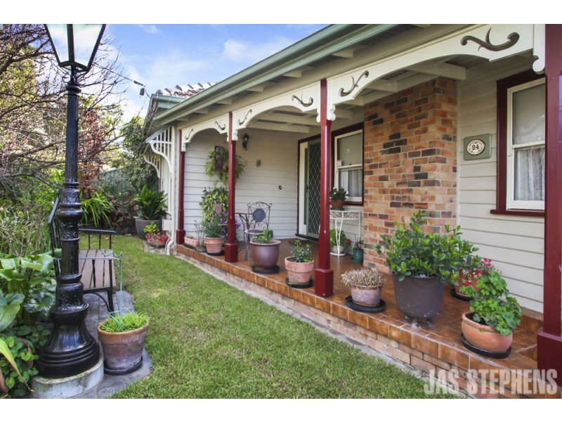 24 Matthews Street, Sunshine VIC 3020