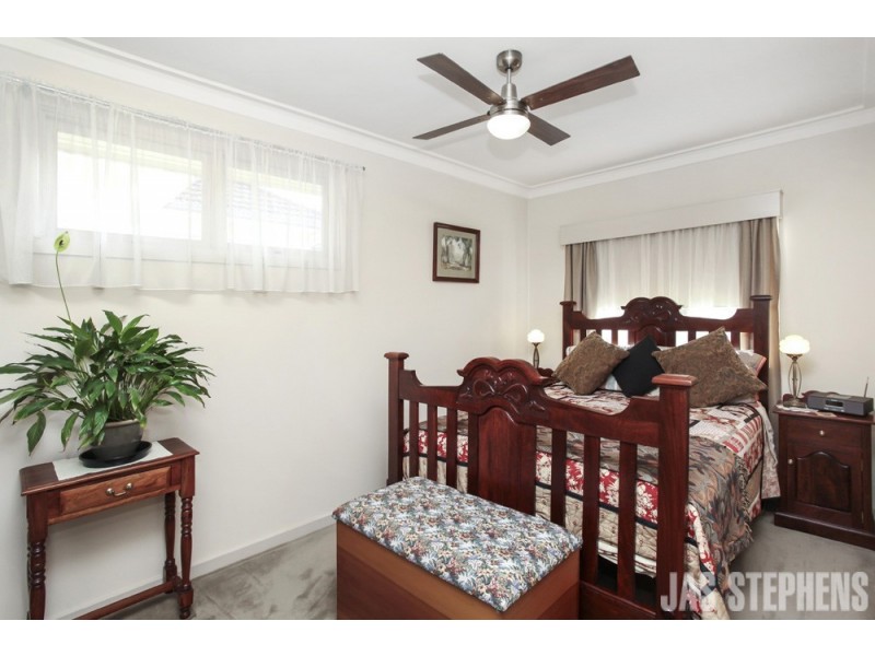 24 Matthews Street, Sunshine VIC 3020