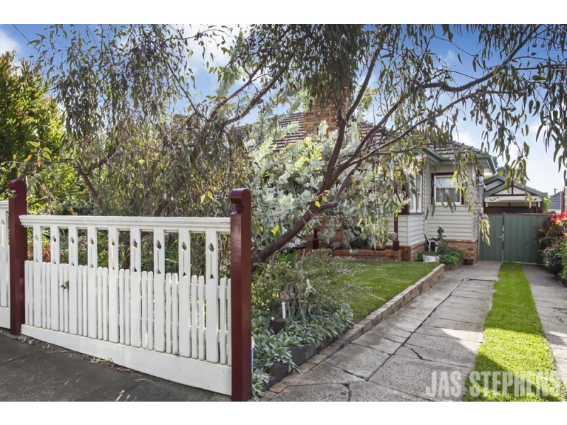24 Matthews Street, Sunshine VIC 3020
