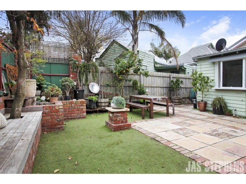 132 Queensville Street, Kingsville VIC 3012