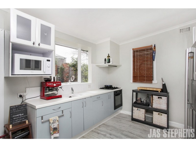 132 Queensville Street, Kingsville VIC 3012