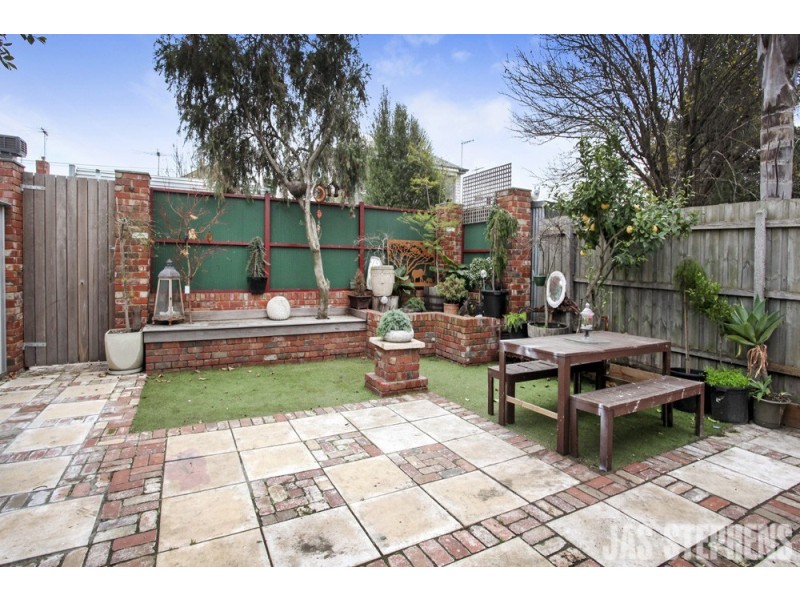 132 Queensville Street, Kingsville VIC 3012