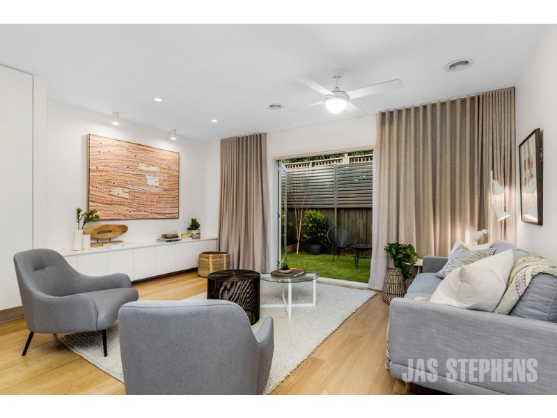 2/166 Mitchell Street, Maidstone VIC 3012