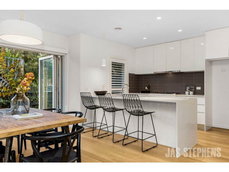 2/166 Mitchell Street, Maidstone VIC 3012