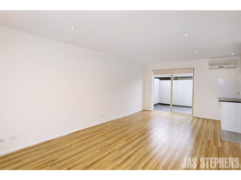 8/102 Cross Street, West Footscray VIC 3012