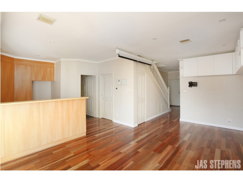 1/60 Roberts Street, West Footscray VIC 3012