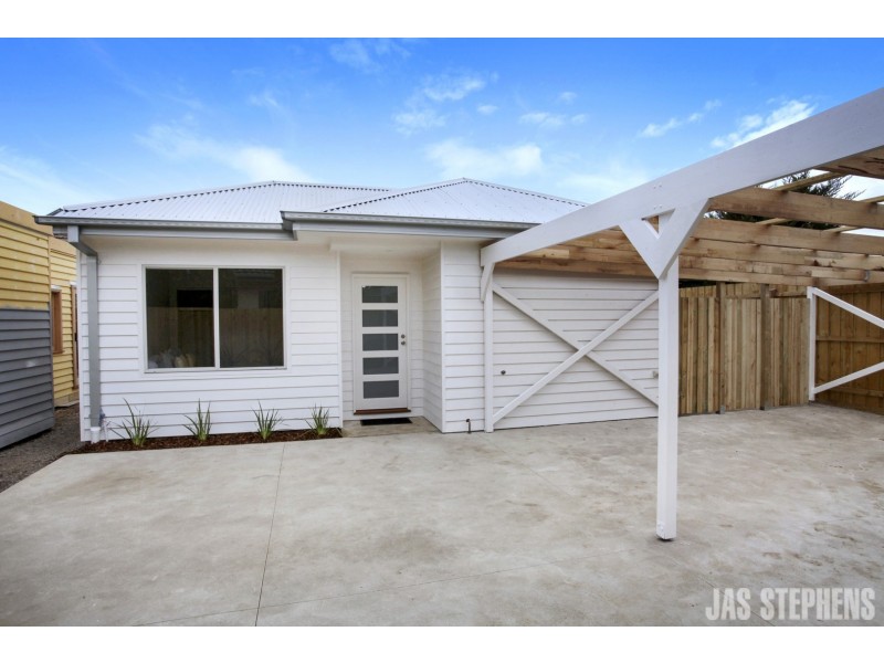 2/49 Hampshire Road, Sunshine VIC 3020