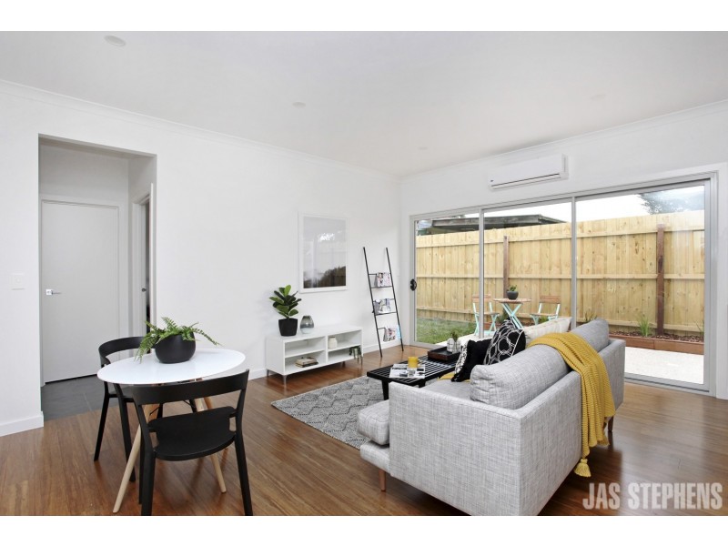 2/49 Hampshire Road, Sunshine VIC 3020