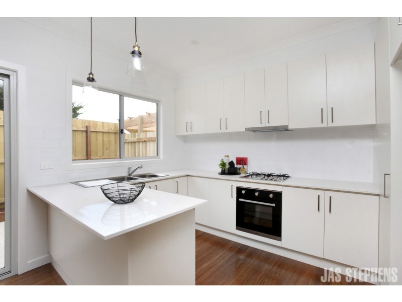 2/49 Hampshire Road, Sunshine VIC 3020