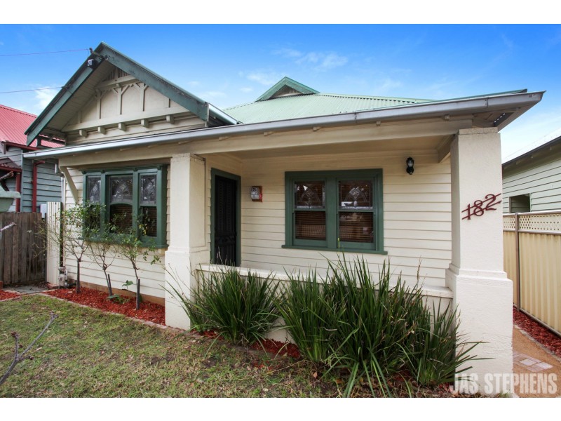 182 Williamstown Road, Kingsville VIC 3012