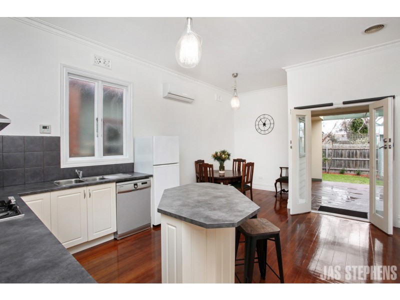 182 Williamstown Road, Kingsville VIC 3012