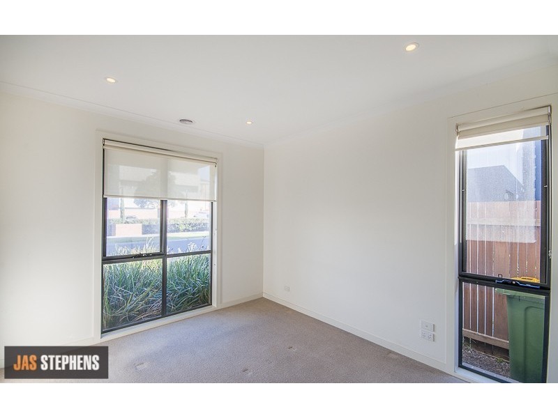 75 McDougall Drive, Footscray VIC 3011