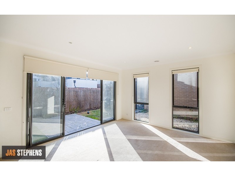 75 McDougall Drive, Footscray VIC 3011