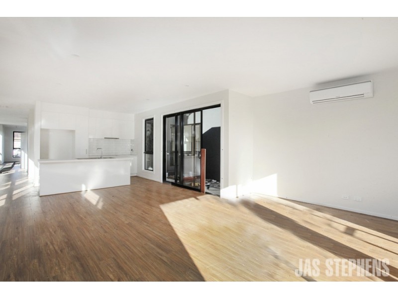 1/58 Napoleon Street, West Footscray VIC 3012