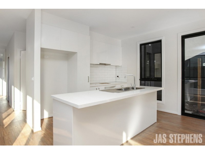 1/58 Napoleon Street, West Footscray VIC 3012