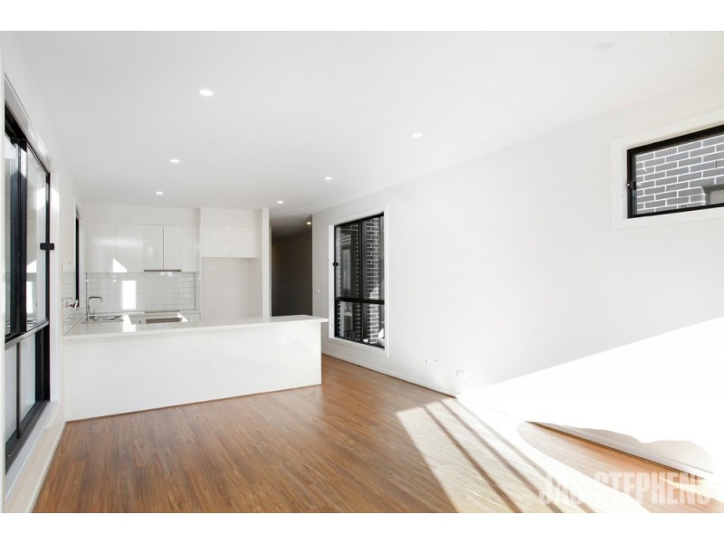 2/58 Napoleon Street, West Footscray VIC 3012