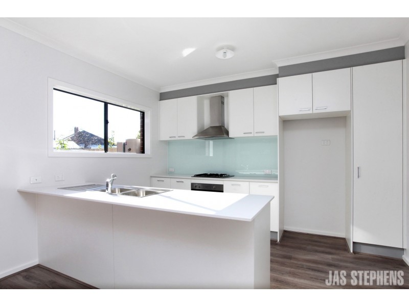 2/16 Norfolk Street, Maidstone VIC 3012