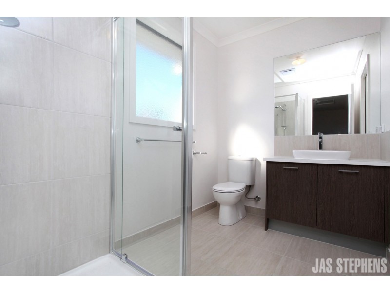 2/16 Norfolk Street, Maidstone VIC 3012