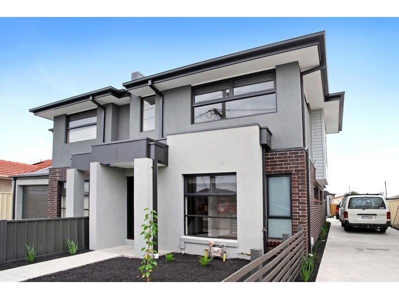 2/9 Balmoral Street, Braybrook VIC 3019