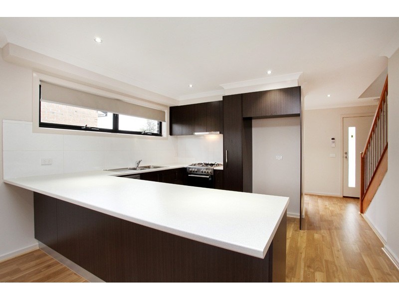 2/9 Balmoral Street, Braybrook VIC 3019