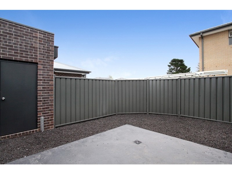 2/9 Balmoral Street, Braybrook VIC 3019