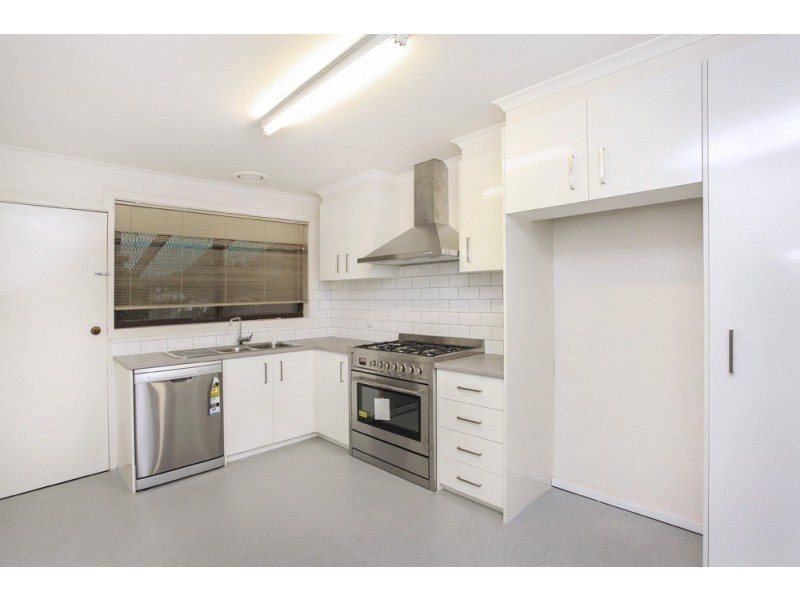 3/5 Saltley Street, South Kingsville VIC 3015