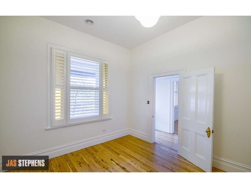 196 Pilgrim Street, Seddon VIC 3011