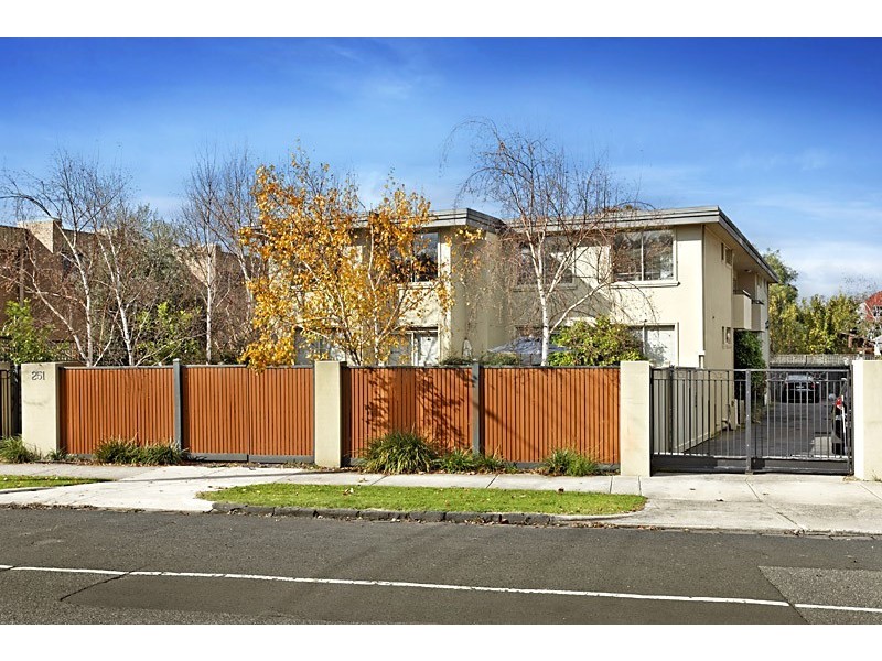 6/251 Nicholson Street, Seddon VIC 3011