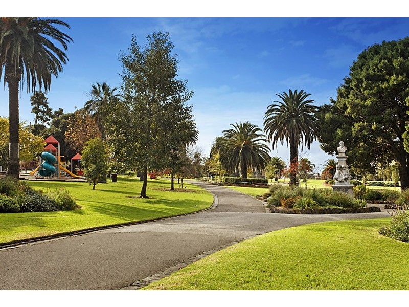 6/251 Nicholson Street, Seddon VIC 3011