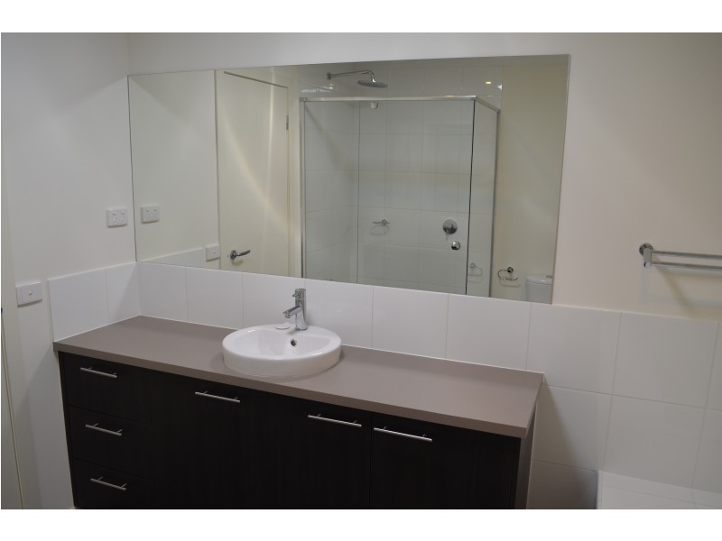 77 McDougall Drive, Footscray VIC 3011