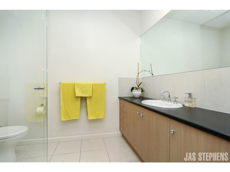 33 Gordon Street, Newport VIC 3015