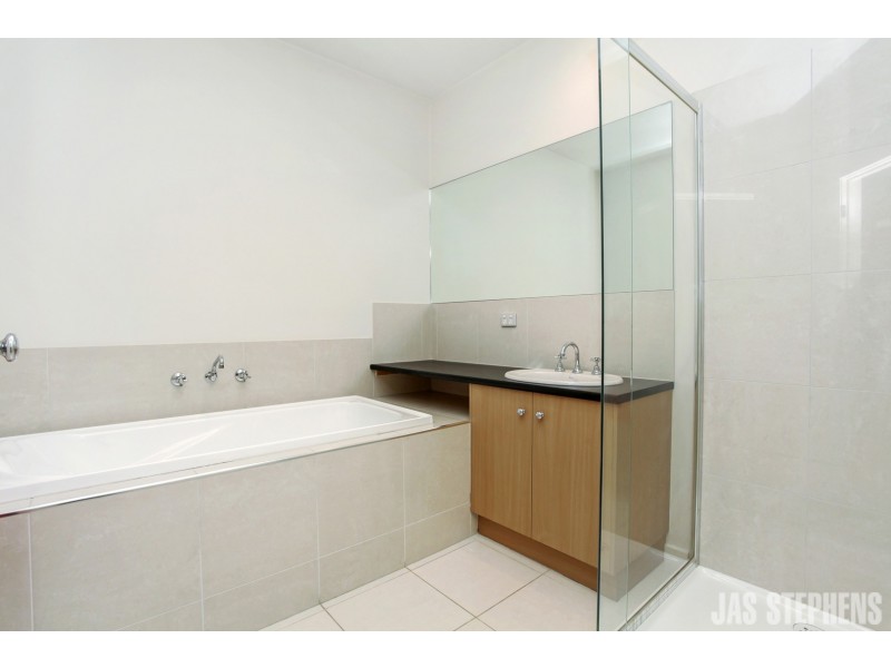 33 Gordon Street, Newport VIC 3015