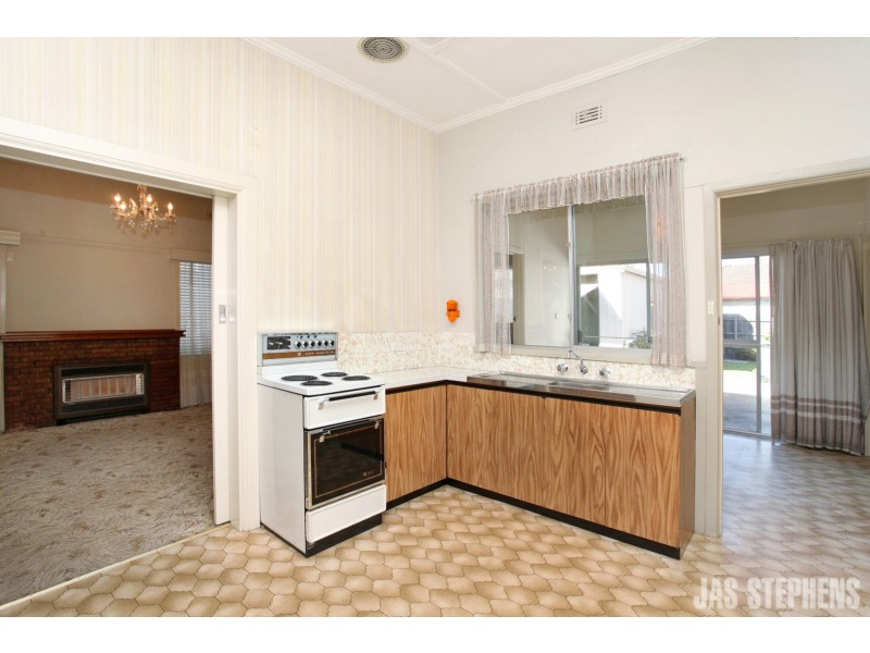 7 Albion Street, Kingsville VIC 3012