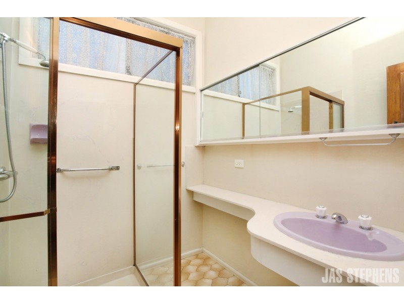 7 Albion Street, Kingsville VIC 3012