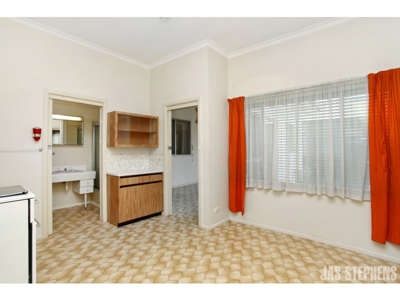 7 Albion Street, Kingsville VIC 3012